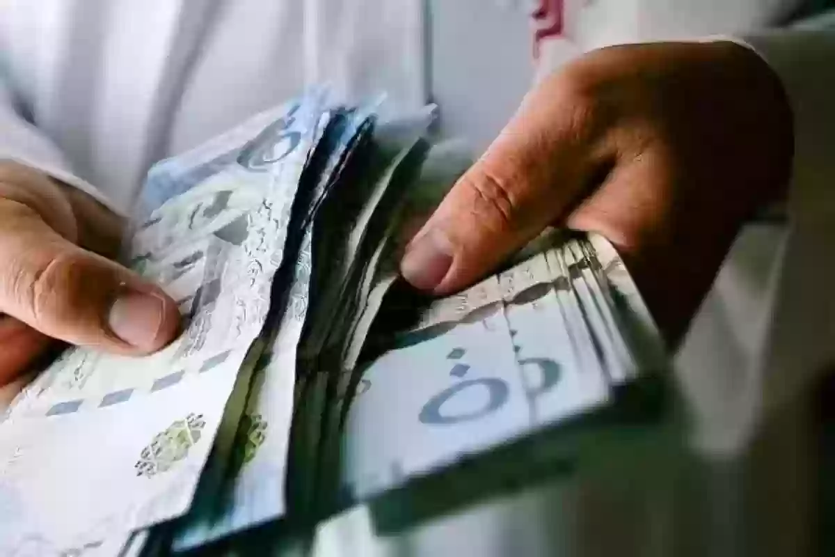 تعرف على استحقاق الضمان المطور ان كان راتبك 4000 ريال سعودي 1445