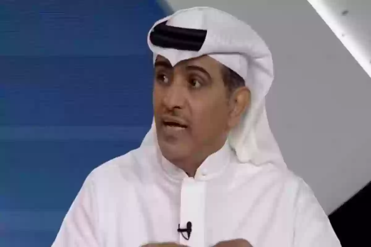 الهريفي يفتح النار